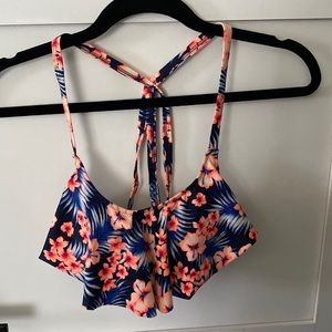 Victoria’s Secret PINK swimwear top size Small